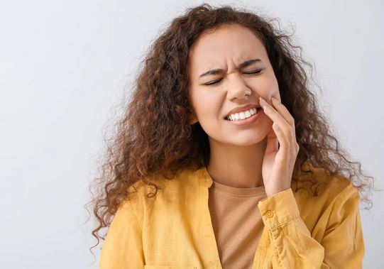 بیماری‌های لثه | علائم، درمان تخصصی + حفظ سلامت