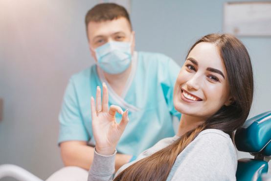 خونریزی لثه | دلایل شایع، درمان تخصصی، حفظ سلامت دهان