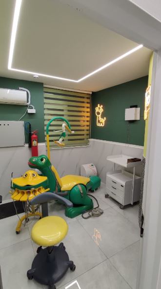 دندانپزشکی تخصصی کودکان در کلینیک پرسپولیس