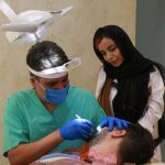 قبل از کامپوزیت دندان چه چیزهایی باید درباره شکل لبخند خود بدانیم
